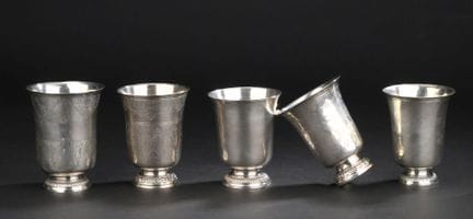 Lot de cinq timbales tulipes en argent 1er titre 
