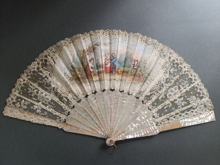 Le baiser volé, France, vers 1880-1890
Éventail pl