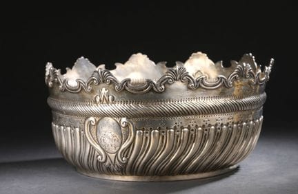 Joseph CLARKE, Londres, 1894.
Jardinière en argent