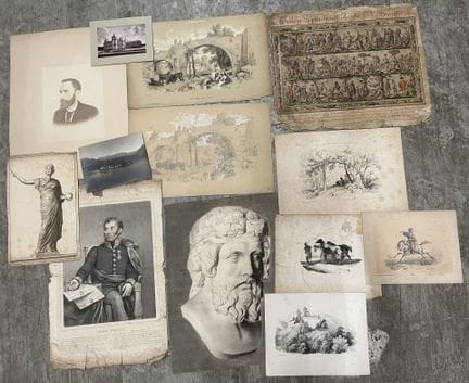 Lot de gravures, photographies, dessins
En l'état