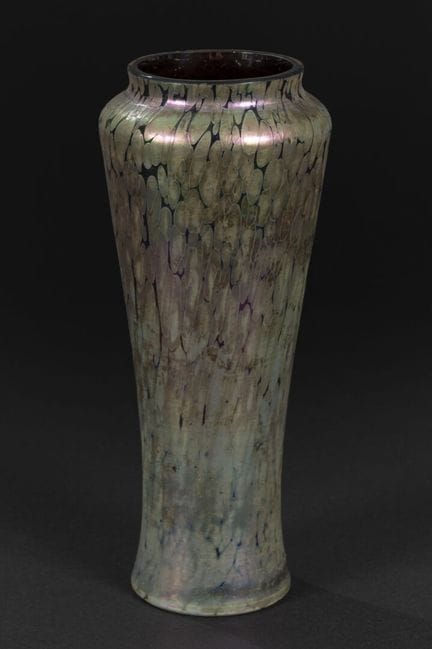 LOETZ (dans le goût de) 
Vase tubulaire conique ép