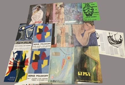 Lot d'affiches d'exposition et divers