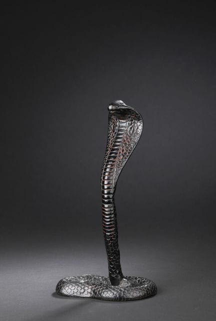 Cobra dressé en fonte laqué noir non signé
H : 28 