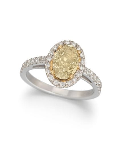 ANELLO CON DIAMANTE FANCY

Data: circa 2020.
Mater