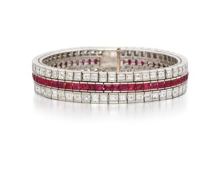 TIFFANY &amp; CO
New York

Titolo: Elegante bracci