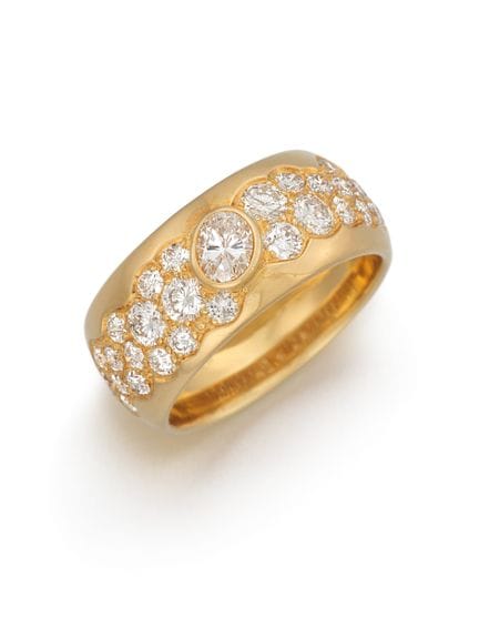 ANELLO CON DIAMANTI

Materiale: oro giallo 750/- c