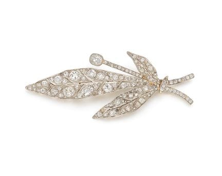 SPILLA CON DIAMANTI "LEAF"

Provenienza: presumibi
