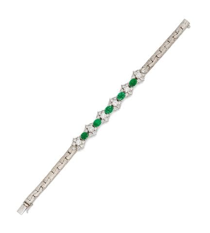 BRACCIALE CLASSICO CON SMERALDI E DIAMANTI

Proven
