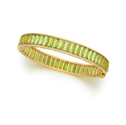 DELICATO BRACCIALE IN PERIDOTO

Provenienza: presu