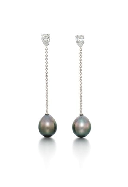 DELICATI ORECCHINI A GOCCIA CON PERLA E DIAMANTE


