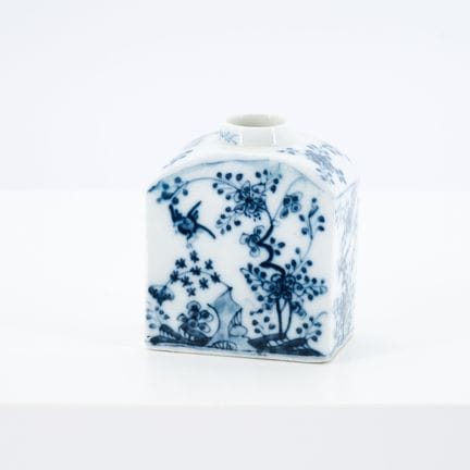 MEISSEN

Titre : Petite boîte à thé en porcelaine 
