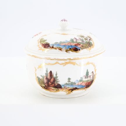 LUDWIGSBURG

Titre : Grand sucrier en porcelaine o