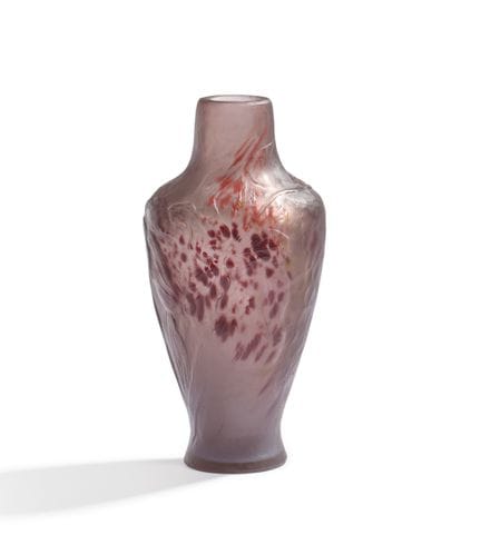 GALLÉ, ÉMILE
Nancy

Titre : Petit vase en verre « 