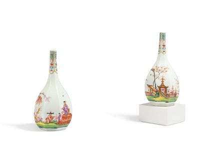 MEISSEN

Titre : Paire de bouteilles à saké en por