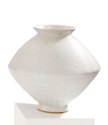 VASE EN CÉRAMIQUE EN FORME DE TENTE
1951 Séoul

Ma