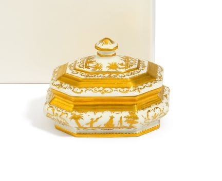 MEISSEN

Titre : Sucrier en porcelaine orné de mot