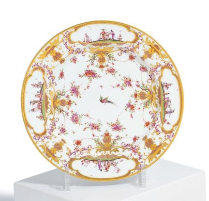 MEISSEN

Titre : Assiette en porcelaine aux motifs