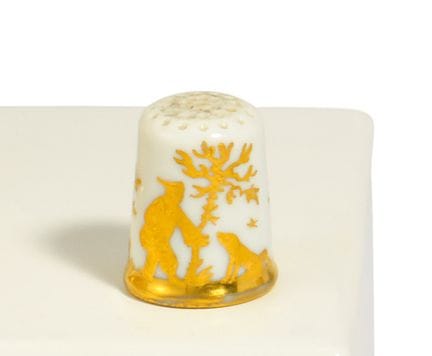 MEISSEN

Titre : Dé à coudre en porcelaine orné d'