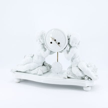 MEISSEN

Titre : Cupidons en porcelaine blanche av