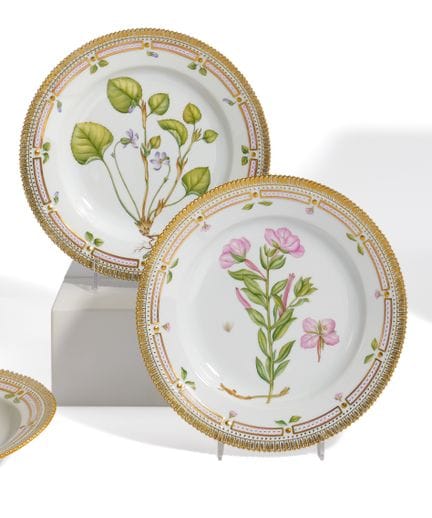 ROYAL COPENHAGEN

Titre : Service de douze assiett