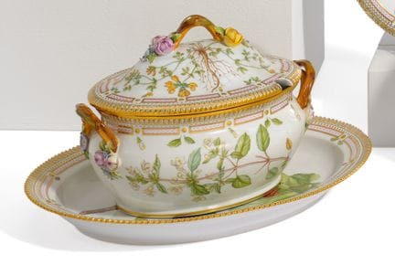 ROYAL COPENHAGEN

Titre : Grande soupière ovale en