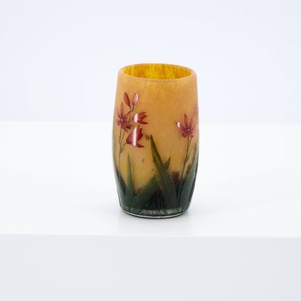 DAUM FRÈRES
Nancy

Titre : Petit vase en verre « M