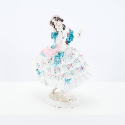 MEISSEN

Titre : Figurine de danseuse en porcelain