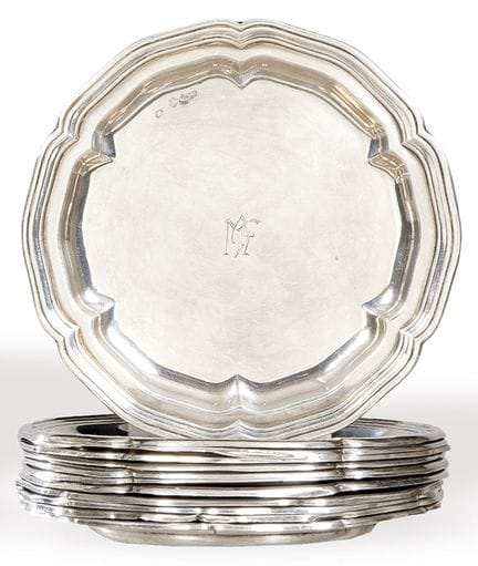 Set of twelve Peruvian silver-plated plates, hallm