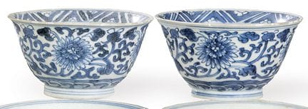 Pair of blue and white Ming Dynasty porcelain bowl