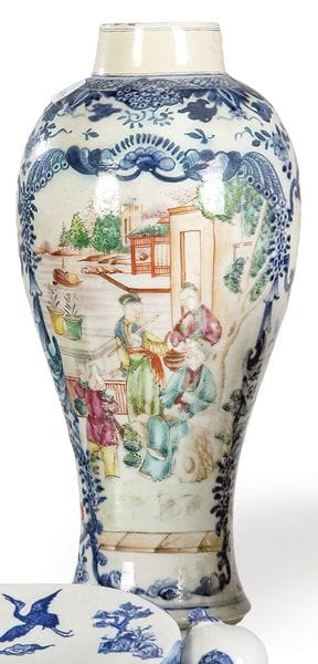 Balustraded vase of Chinese porcelain with polychr