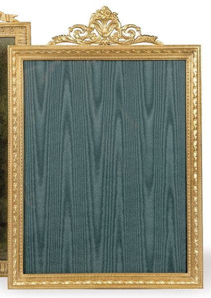 Large Louis XVI style portrait frame in gilt bronz