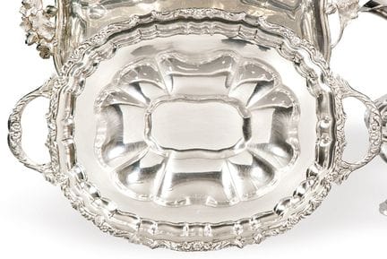 Oval centerpiece in hallmarked Spanish silver (1st