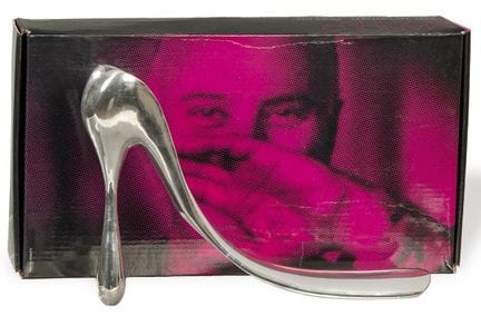 Manolo Blahnik (Santa Cruz de La Palma, 1942– ) fo