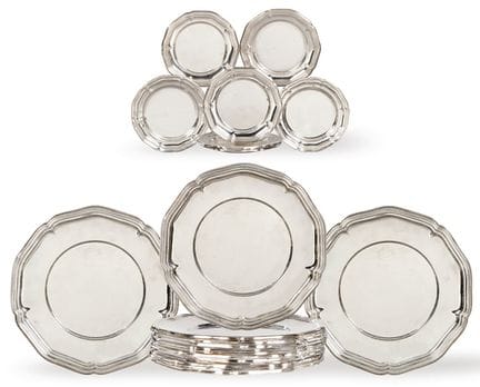 14 silver-plated metal underplates with a wavy rim