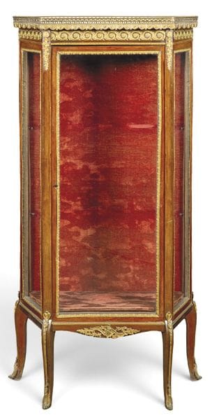 Vetrina in stile Napoleone III, stile di transizio