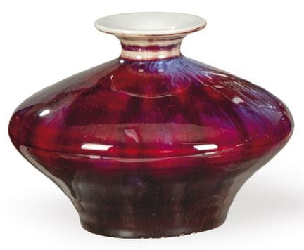 20th-century Chinese porcelain onion-shaped vase w
