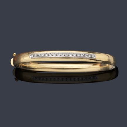 GOTAYPE 
 Festes Armband mit einem zentralen Band 