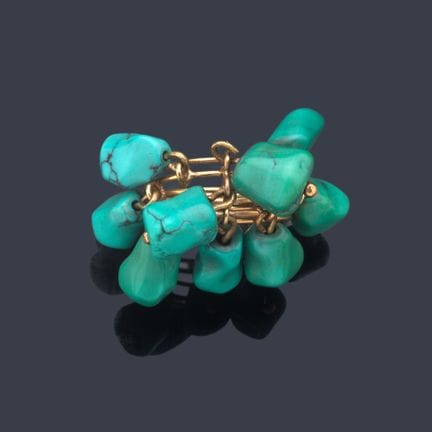 Ring aus den 1970er Jahren mit neun polierten, bew