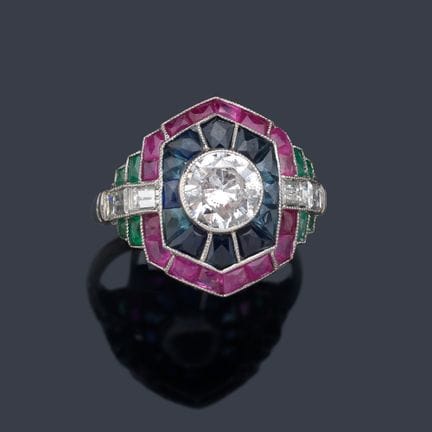 Ring mit einem zentralen Brillanten von ca. 0,80 c