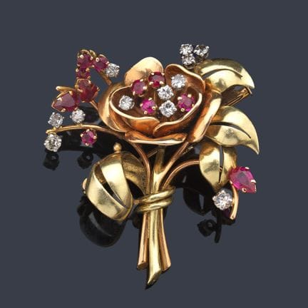 Brosche aus den 1940er Jahren mit einem Blumenbouq