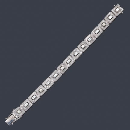 Gelenkarmband mit geometrischen Motiven und insges