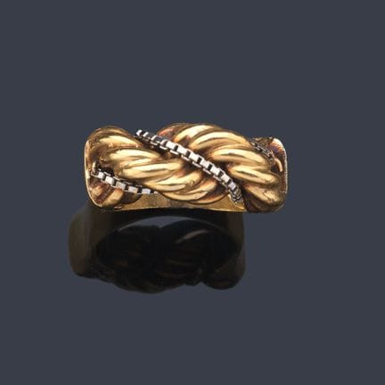 Ring mit gewundenem Design aus 18-karätigem Gelbgo