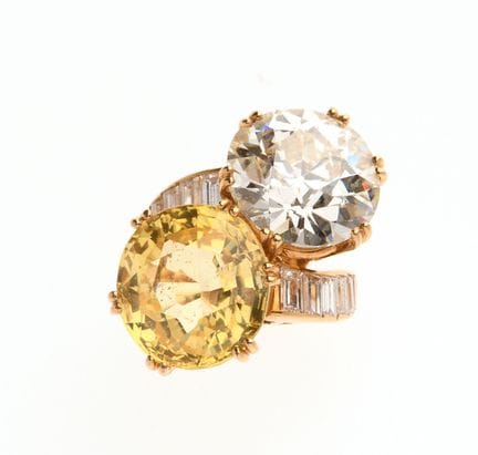 ANILLO «TÚ Y YO»
Zafiro amarillo de Ceilán sin tra