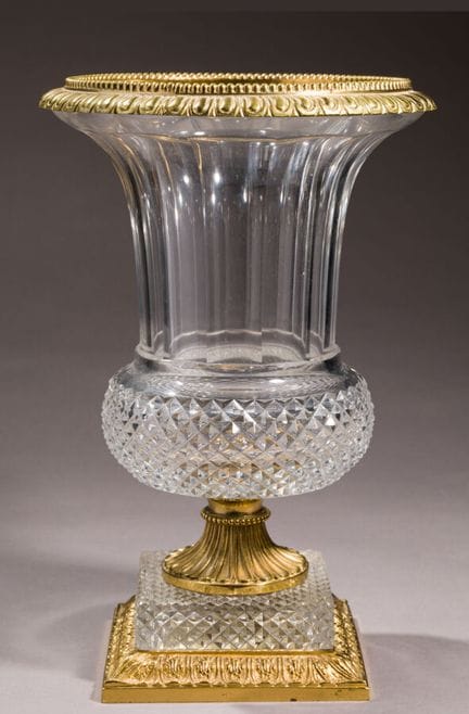 Cristal y bronce. Jarrón «Medici» de cristal talla