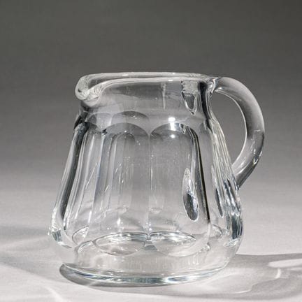 Baccarat. Jarra de cristal tallado con costuras pl