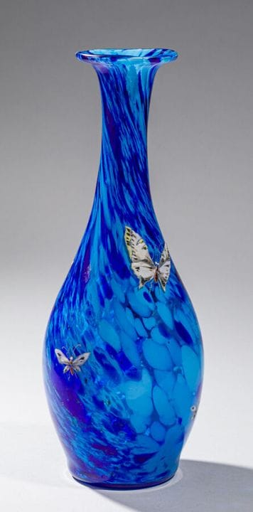 Jarrón piriforme de cuello largo, de cristal jaspe