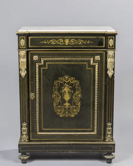 Zwei Napoleon-III-Sideboards, eines davon mit Glas