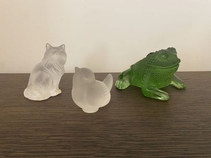 LALIQUE. Ein grüner Frosch aus Formglas, eine tran