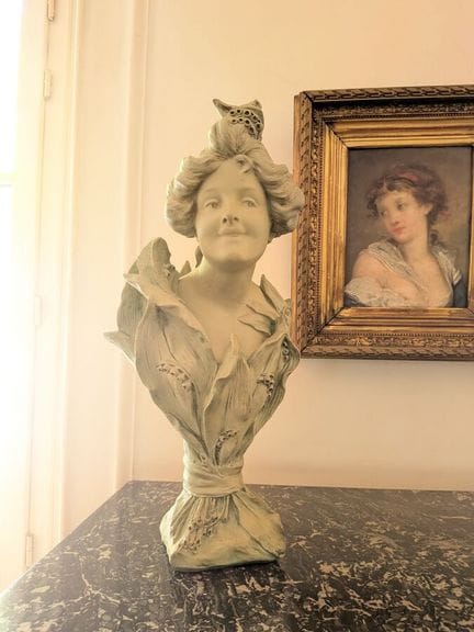 A de Ranieri
donna-fiore
busto in terracotta con p