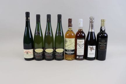 Los 8 Flaschen: 1 Riesling Kabinett Trocken 2011, 